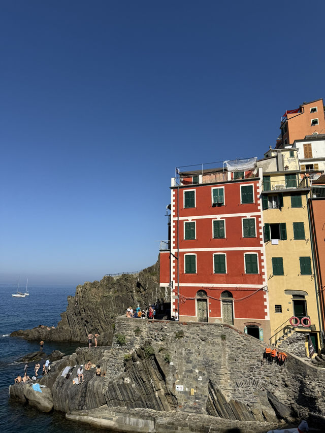 Cinque Terre - Riomaggiore 🌊🌞🏠