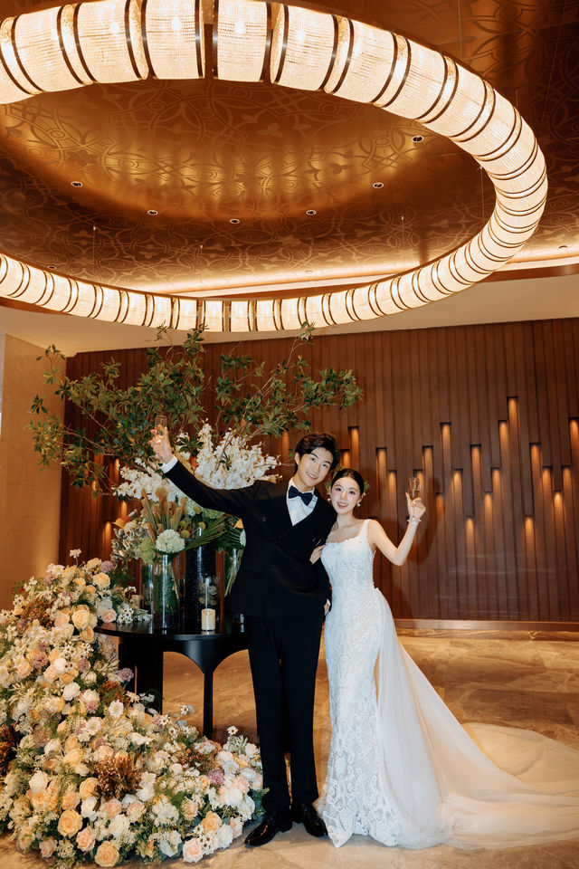 將婚禮搬到草坪上,心動不止一萬次。 將婚禮搬到草坪上,心動不止一萬次。