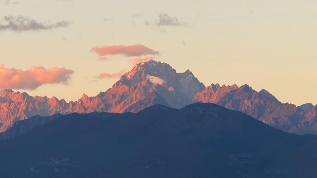 麗江尋“金山”記