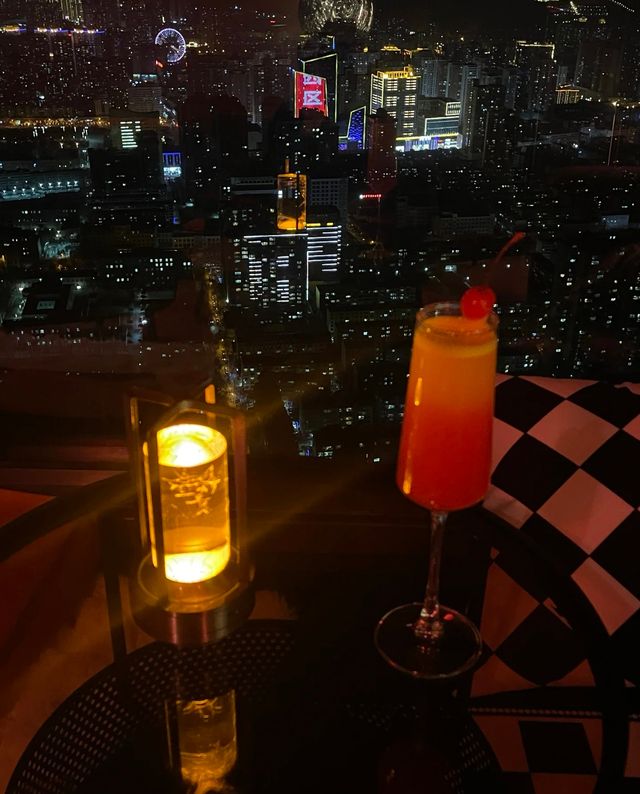 西寧小眾夜景打卡地高原明珠茶酒空間拍照指南