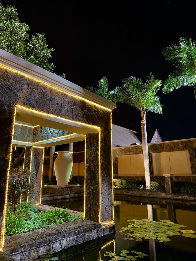 Breathtaking Amenities and Service at a Stunning Hotel