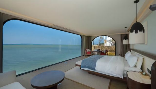 南澳島4.8分封神！270°海景+無邊泳池人均220+