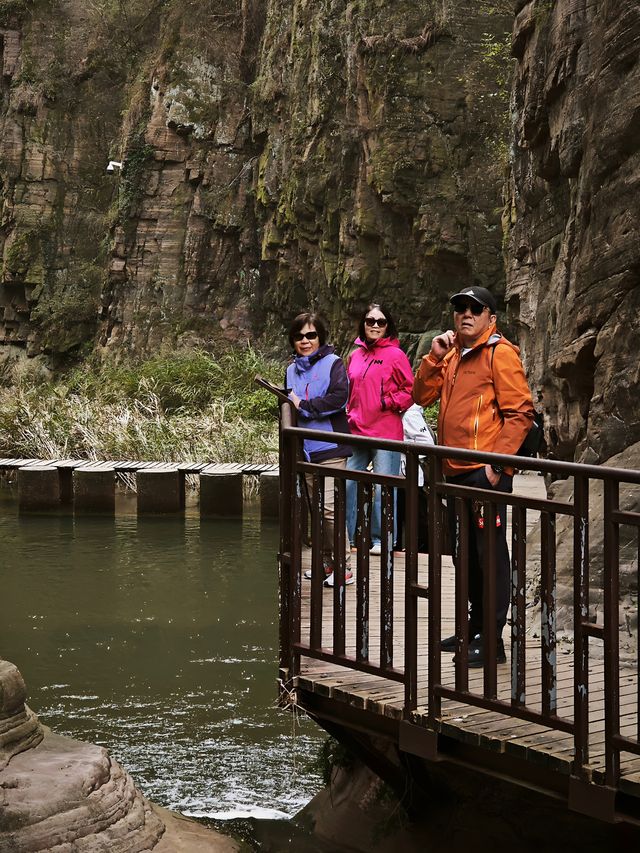 闖入億萬年前的天然畫廊河南龍潭大峽谷