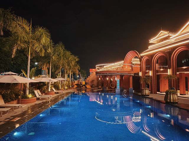 版納 | 在機場附近住進南洋風情酒店 從機場打車10分鐘左右就到,剛好晚上的飛機就不用舟車勞頓了。 版納 | 在機場附近住進南洋風情酒店 從機場打車10分鐘左右就到,剛好晚上的飛機就不用舟車勞頓了。