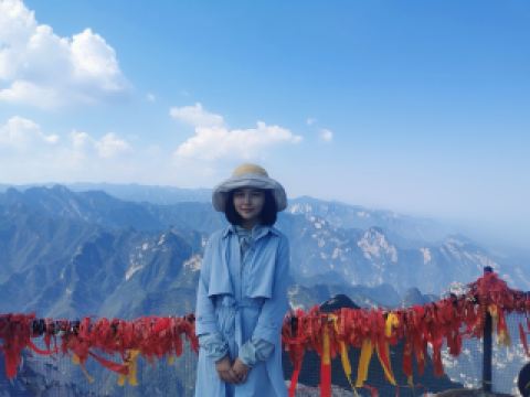 화산 정상 등정｜“가볍게” 걸어도 고급스러움 느끼기