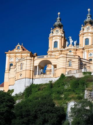 13-Day Europe Multi-Country Adventure That’s Too Beautiful to Be Real!