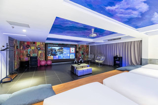 Pack Movies and Light into Your Journey|Qinglai Image Hotel