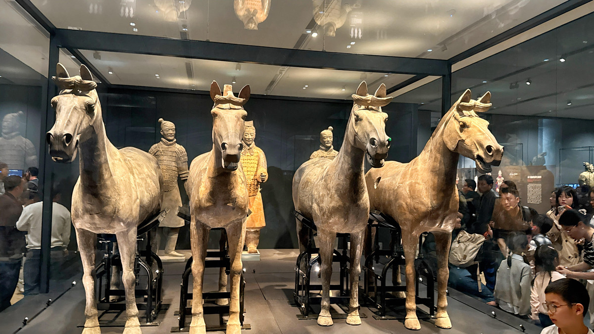 銅車馬展示室、青銅の冠たる工芸の頂点 | Trip.com 西安