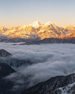 Travel Guide to Niubei Mountain in Western Sichuan | Heading to Gongga, Understanding Why Western Sichuan Is So Unforgettable Location: Niubei Mountain, Sichuan | Altitude: 3666m Many travelers