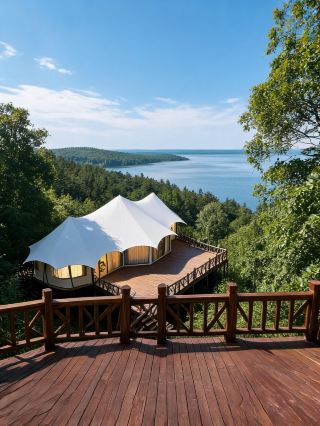 Stay in a lake-view homestay in Jixi, where Xingkai Lake guarantees a 22°C summer