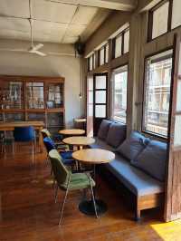 Gateway Coffee Roasters วิวถนนท่าแพ