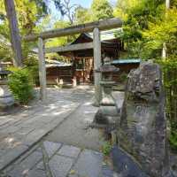 岡崎神社境内　雨社・宮繁稲荷神社