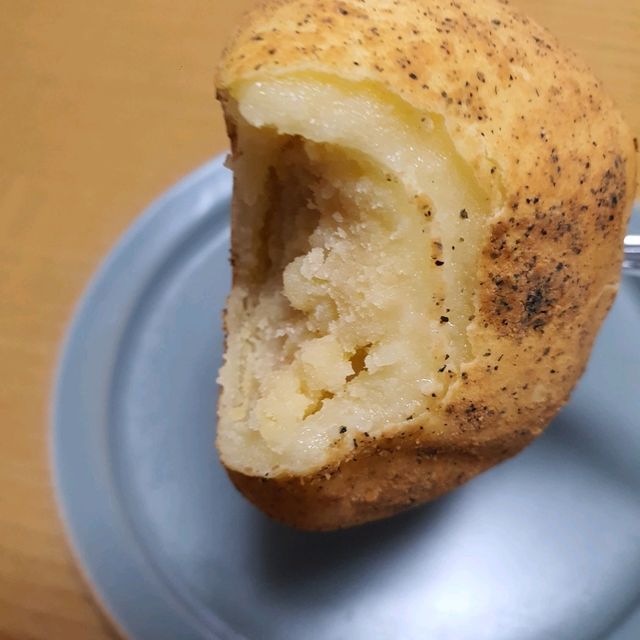【現代百貨店グルメ】チュンチョンカムジャパッのじゃが芋パン