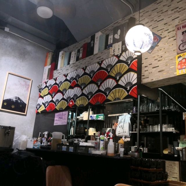 日式⽯燒和⽜專⾨店CP值極高