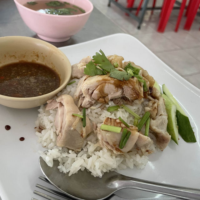 📍ร้านก๋วยเตี๋ยวเจ๊จื้อ สุราษฎร์ฯ