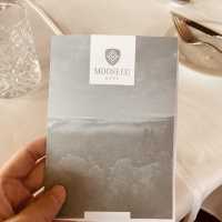 位於瑞士山區的勞伯斯維爾 Moosegg Hotel是米其林等級的餐廳