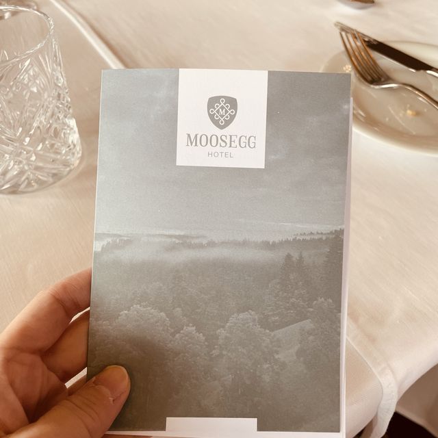 位於瑞士山區的勞伯斯維爾 Moosegg Hotel是米其林等級的餐廳