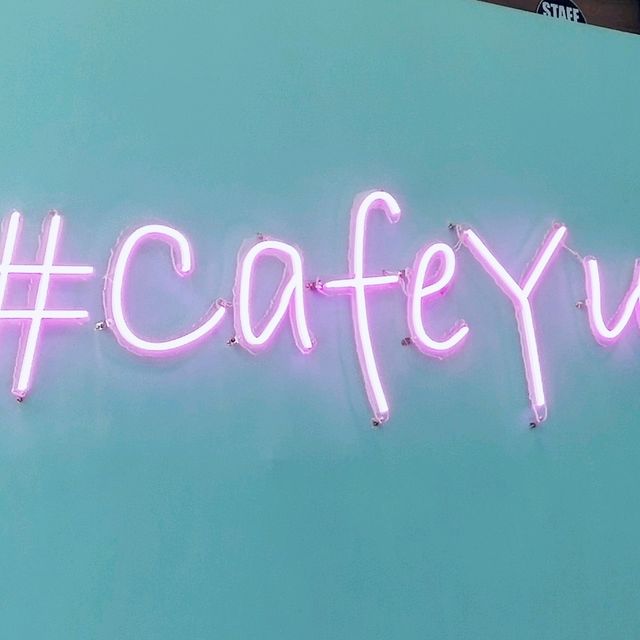 นอนราชธานี...กินที่ Cafe Yu