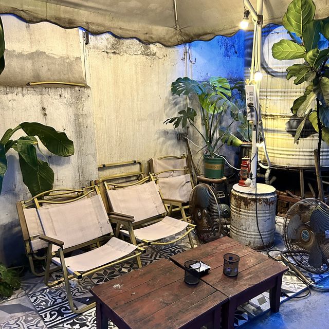 ☕ Hidden Alley คาเฟ่ ฮานอย 🥐🥨 