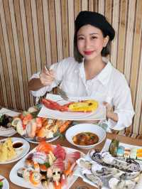 grand weekend buffet ไลน์บุฟเฟ่ต์เยอะมาก