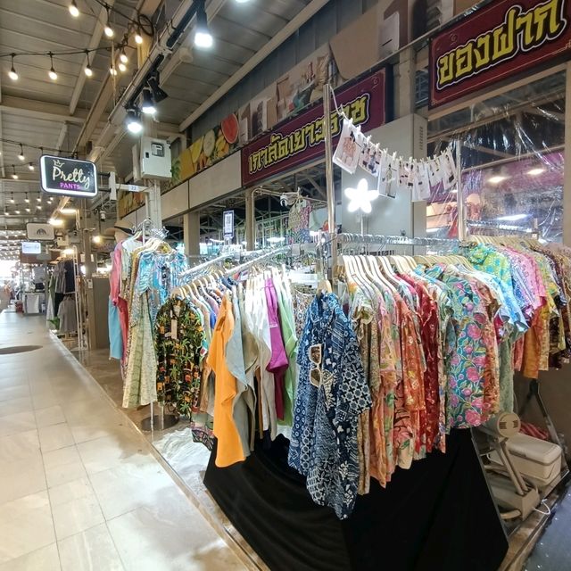 zome เสื้อผ้า Thonburi Market​ Place​