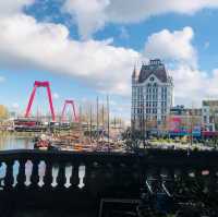 荷蘭🇳🇱鹿特丹 Rotterdam 🍦🍨吃冰淇淋欣賞美好風景🟨⬜️立體方塊屋 Cube Houses 