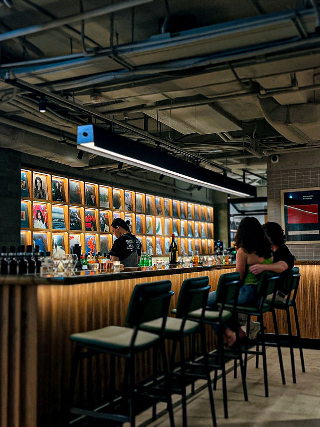 ｜#銅鑼灣美食   /超驚喜黑膠唱片主題餐廳 Lost Stars姊妹店 