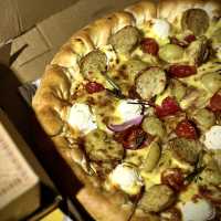 📍香港中環｜Pizza Hut美式餐車登陸中環街市！有得打卡又有限定青提批！🍕
