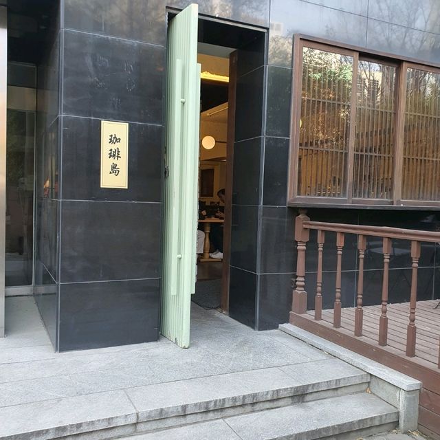 【明洞cafe】ティラミスが絶品なこのお店で♪