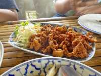 ส้มตำในสวน สุดจัดจ้าน น้ำปลาร้านัวๆ