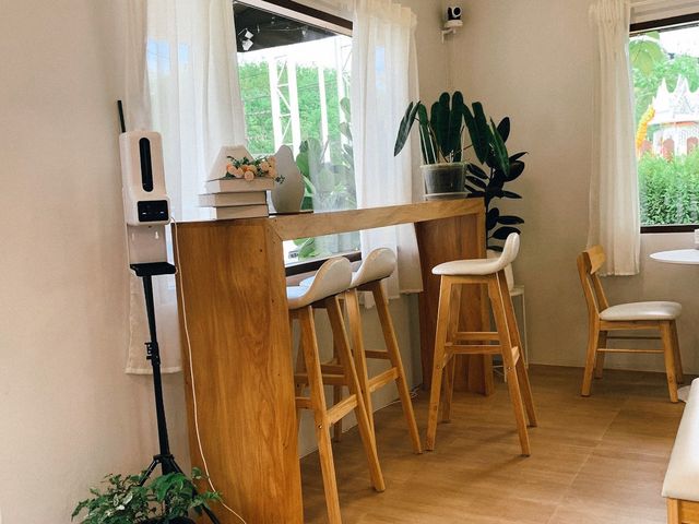 Rainbow Café โฮมเมดเบเกอรี่ ร้านเล็กๆน่ารัก 