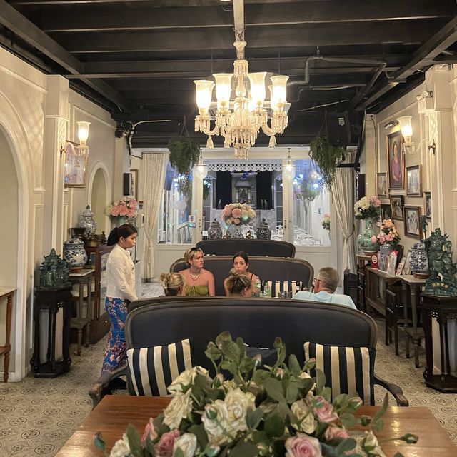 Tu Kab Khao Restaurant 