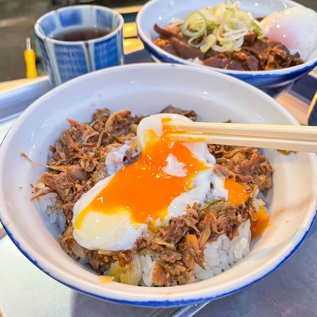東京美食｜2023築地市場必吃推薦，大推半熟蛋飯糰🌟