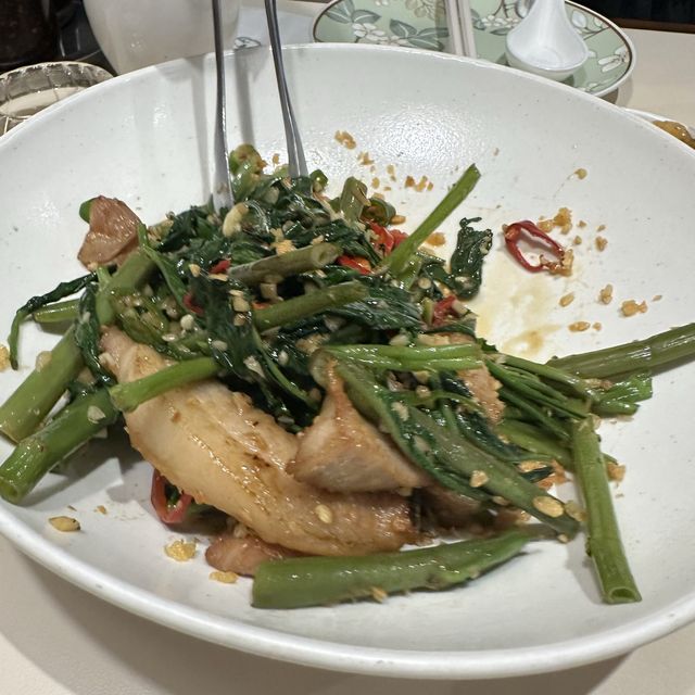 ソウルのディータワーで中華食べる。