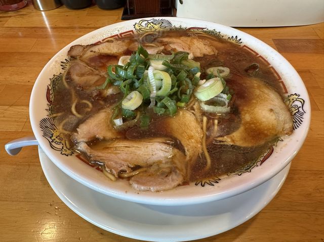 福岡・博多駅前。博多駅前の中華そば屋さん『博多中華そば 幸ノ助 博多店』