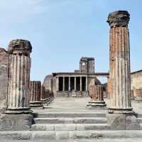 Ancient ruins @ Pompeii, Italy 🇮🇹