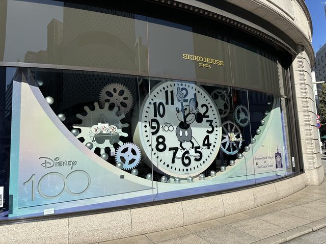東京・銀座。時計のデザインがディズニーに！銀座4丁目『SEIKO HOUSE GINZA』の時計塔