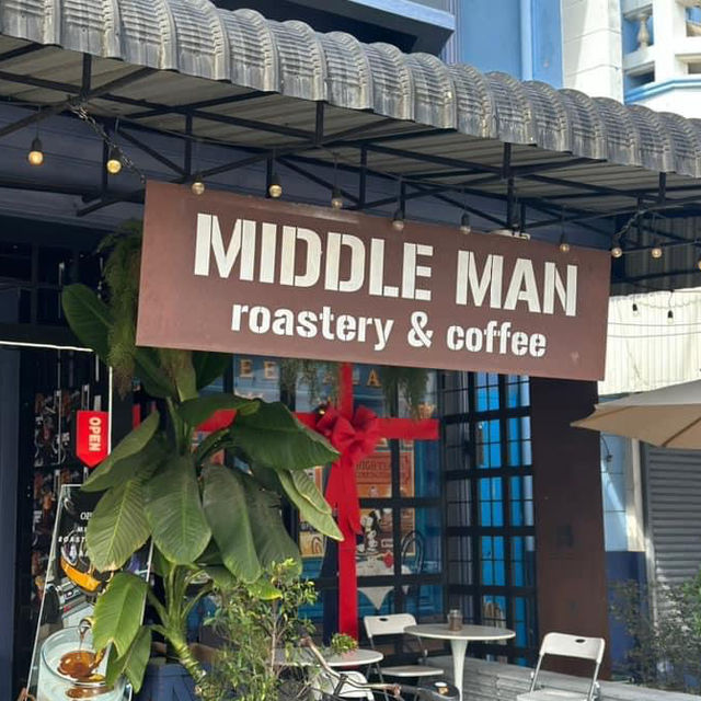  Middle Man roastery & coffee