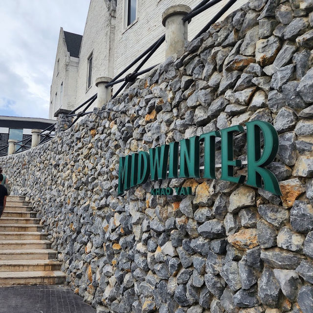 ทานอาหารในปราสาทยุโรป MidWinter
