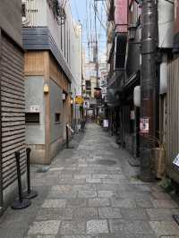 道頓堀近くで路地裏観光