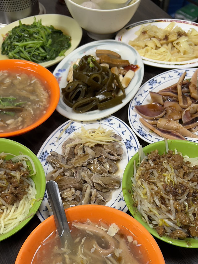 【台湾・林口】地元民に人気の赤肉羹湯と魷魚羹