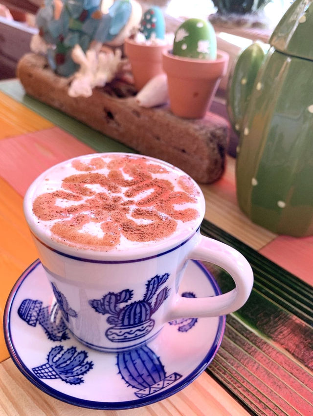 【福岡カフェ】多肉植物いっぱいの個性的な店内が可愛すぎる🌵