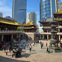 Jing An Temple วัดเก่าแก่ใจกลางเซี่ยงไฮ้