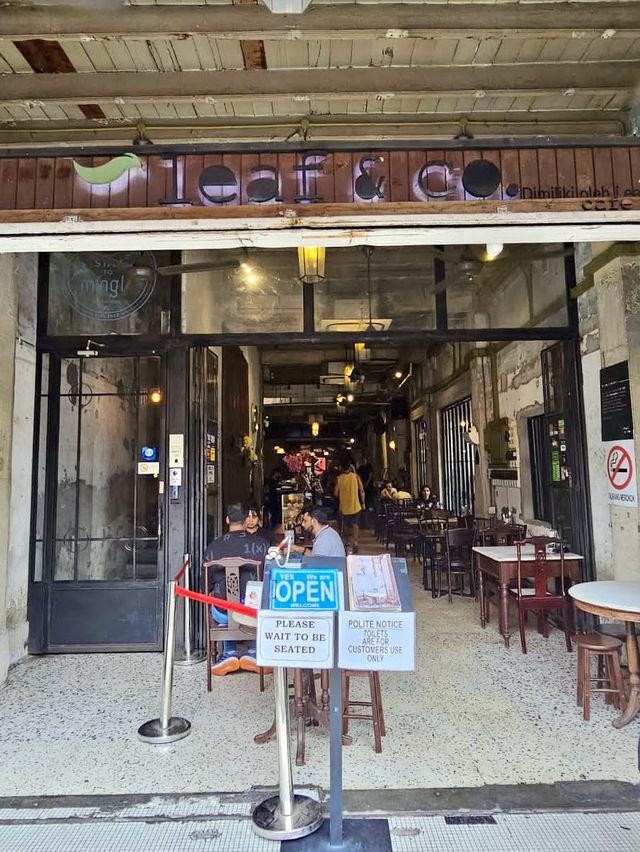 leaf & co. cafe