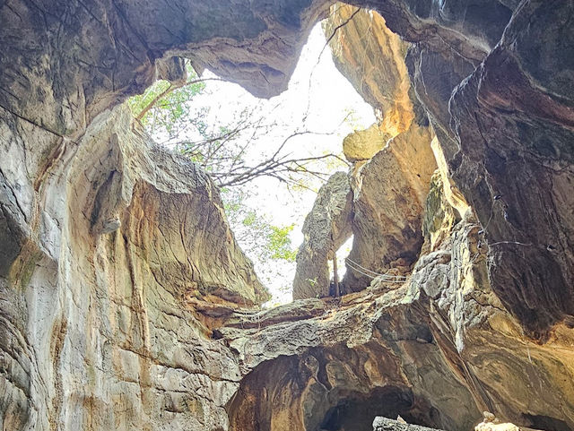 Reclining Buddha Cave 