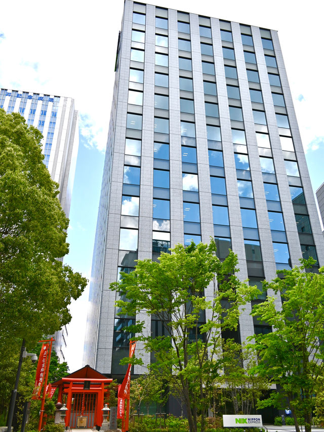 【金綱稲荷神社/東京都】日本通運の本社前に鎮座する
