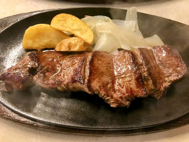 日本沖繩-那壩市區的老字號牛排：傑克牛排館
