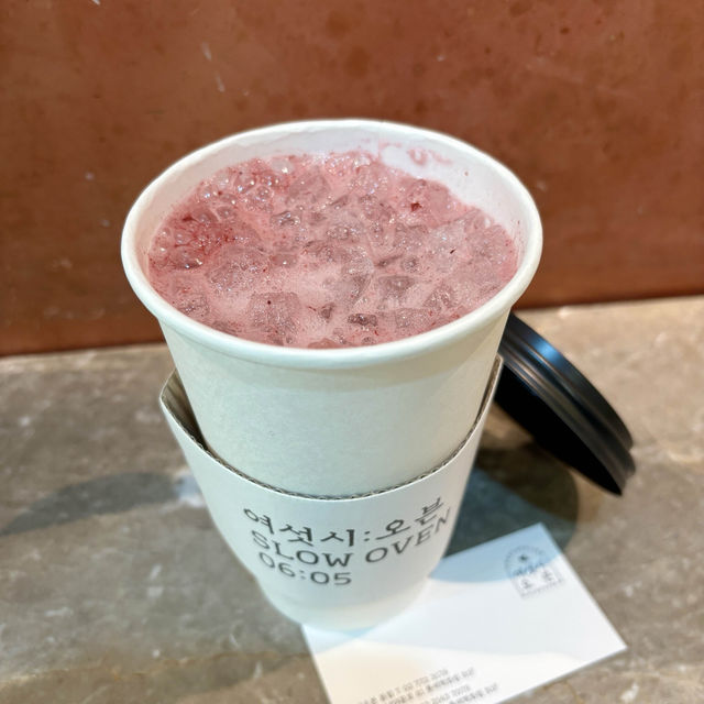 【韓国ソウル・明洞】「6時オーブン」ロッテ百貨店本店のベーカリーカフェ