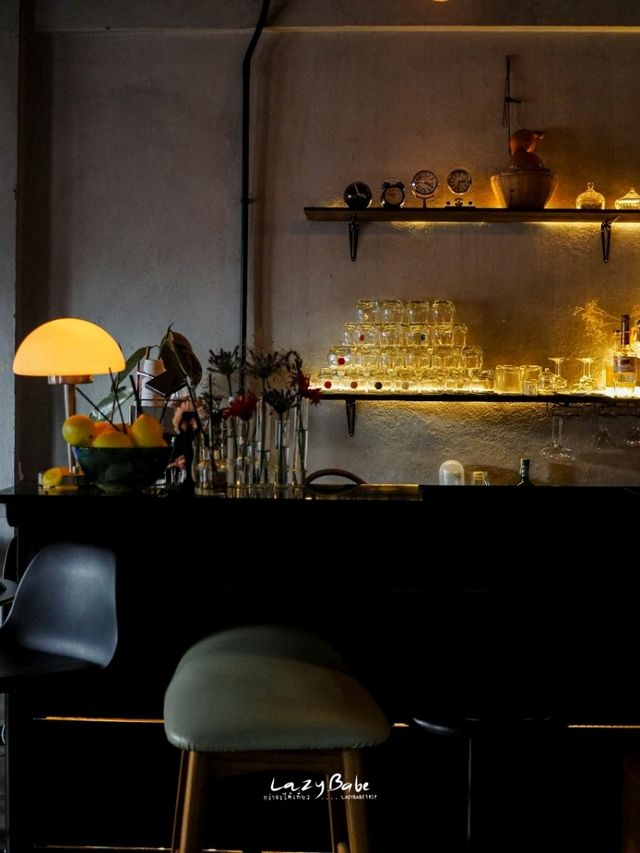 Pi3.14 พายอาร์ Coffee & Bar น่านั่งใกล้ BTS