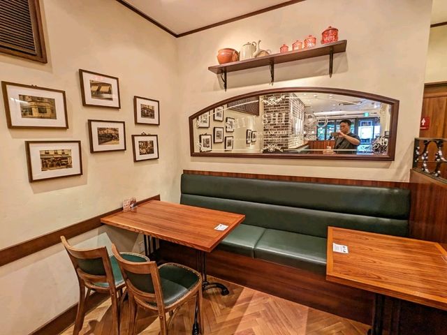 日本京都-白年麵包烘焙老店：進進堂